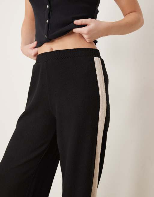 ASOS DESIGN - Pantalon de jogging ample en tissu ultra doux effet brossé avec bande latérale - Noir, 4 de 5