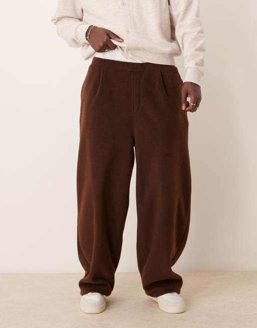 ASOS DESIGN - Pantalon de jogging bouffant coupe baggy d'ensemble en polaire - Marron, 2 de 5