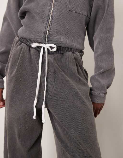 ASOS DESIGN - Pantalon de jogging côtelé coupe ultra-baggy - Noir délavé, 3 de 5