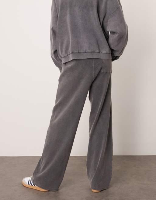 ASOS DESIGN - Pantalon de jogging côtelé coupe ultra-baggy - Noir délavé, 4 de 5