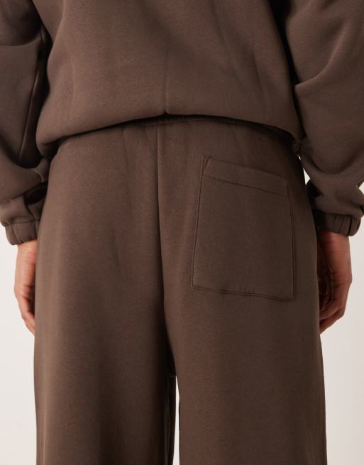 ASOS DESIGN - Pantalon de jogging d'ensemble ultra baggy avec passepoil sur les côtés - Marron, 4 de 5