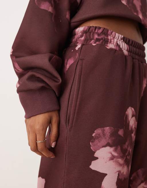 ASOS DESIGN - Pantalon de jogging droit d'ensemble à motif fleurs intégral - Prune, 5 de 5