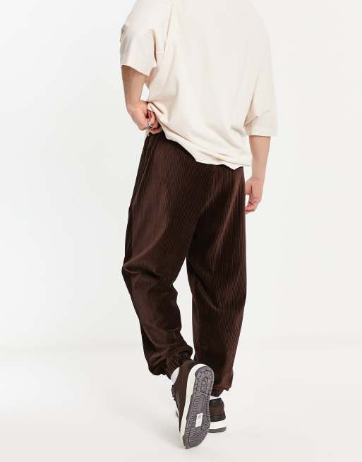 ASOS DESIGN Pantalon de jogging oversize en velours c tel Marron