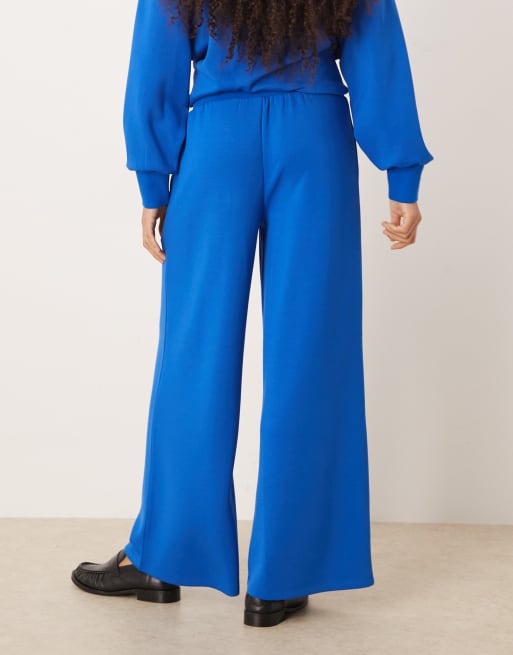 ASOS DESIGN - Pantalon de jogging ultra-ample en cupro doux à détail poche - Bleu vif, 4 de 5