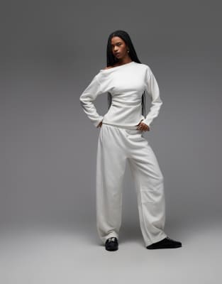 ASOS DESIGN - Pantalon de jogging ultra-doux coupe ultra bouffante - Crème-Blanc