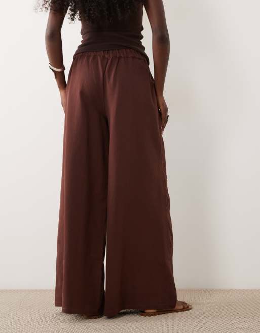 ASOS DESIGN - pantalón de pernera ancha de sarga de algodón en chocolate, 3 de 5