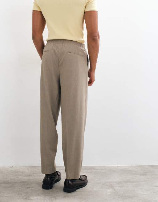 ASOS DESIGN pantalón de traje extragrande y tapered mix & match con cintura elástica en gris, 5 de 5