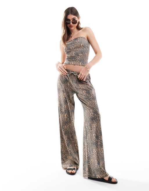 ASOS DESIGN - Pantalon d'ensemble ample à imprimé léopard