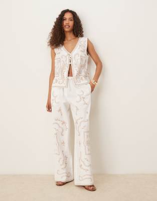 ASOS DESIGN - Pantalon d'ensemble aspect lin à enfiler avec broderies - Blanc