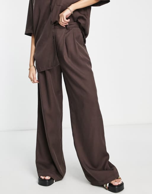 ASOS DESIGN - Pantalon d'ensemble large style dad - Chocolat