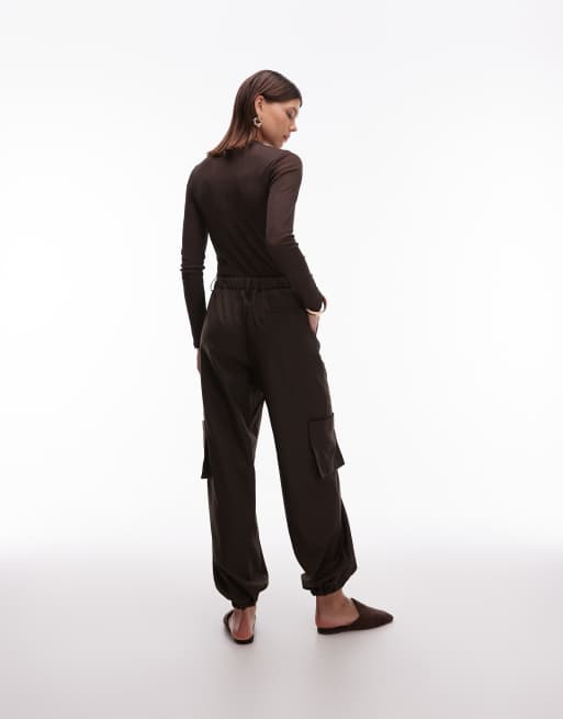 ASOS DESIGN - Pantalon droit ajusté resserré aux chevilles avec poches cargo - Chocolat, 5 de 5