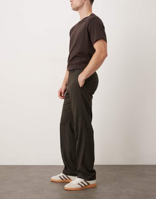 ASOS DESIGN - Pantalon droit élégant à revers et rayures fines - Marron foncé, 3 de 5