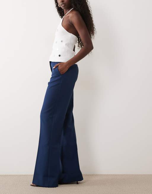 ASOS DESIGN pantalon évasé ajusté bleu marine, 2 de 5