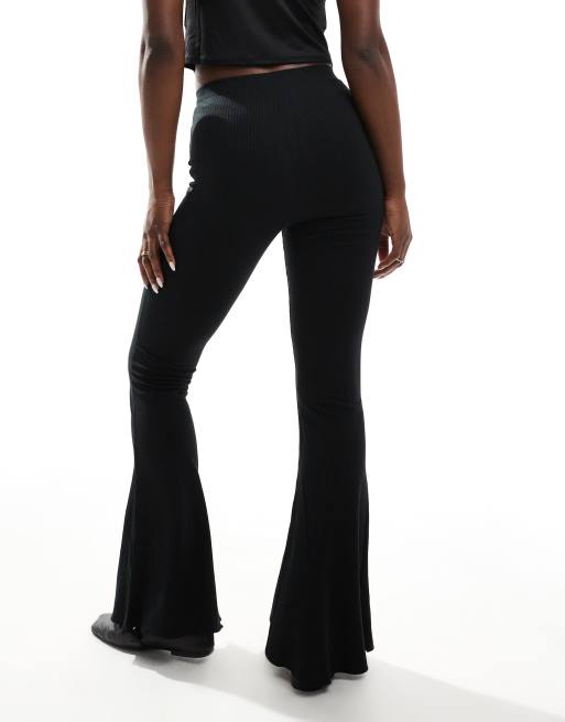 ASOS DESIGN - Pantalon évasé côtelé à ourlet ondulé - Noir, 3 de 5