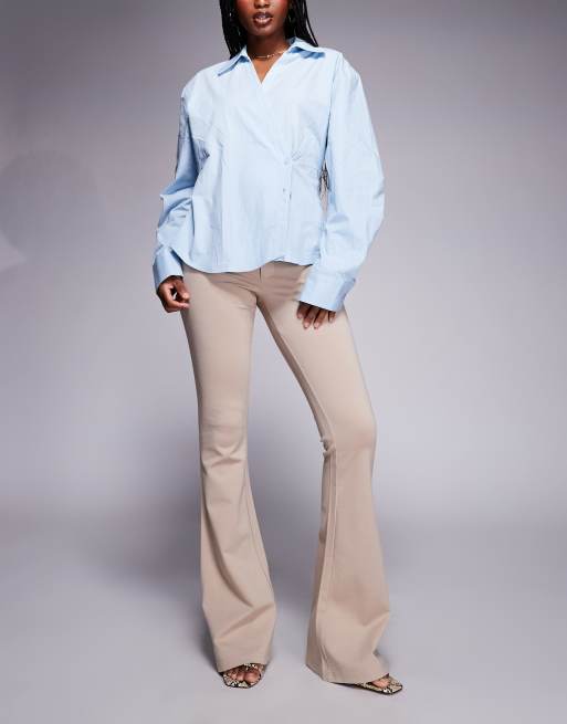 ASOS DESIGN - Pantalon évasé en maille point de Rome de qualité supérieure avec taille ajustée - Taupe