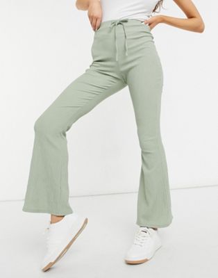 Pantalons et leggings Pantalon évasé texturé noué à la taille - Vert sauge