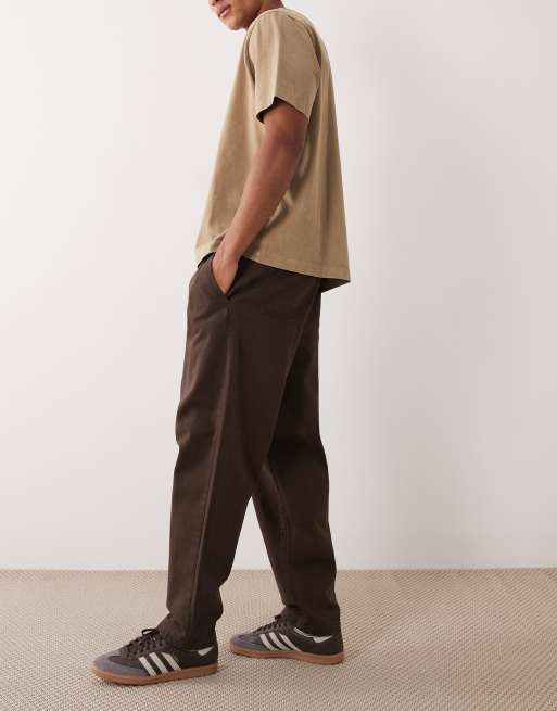 ASOS DESIGN - Pantalon fuselé décontracté avec plis inversés - Marron, 3 de 5
