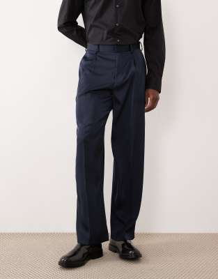 ASOS DESIGN - Pantalon habillé ample en satin à pinces - Bleu marine