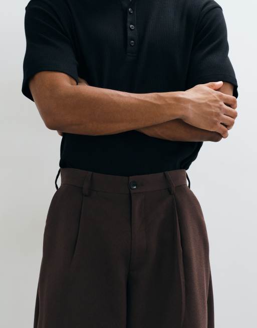 ASOS DESIGN pantalon large à jambes barrel plissé ajusté en marron foncé à microtexture, 3 de 5