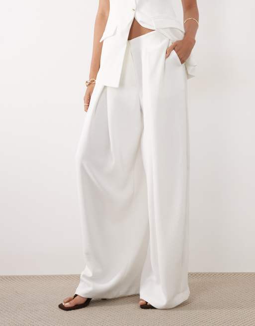 ASOS DESIGN - Pantalon large ajusté et fluide à pinces - Blanc, 3 de 5