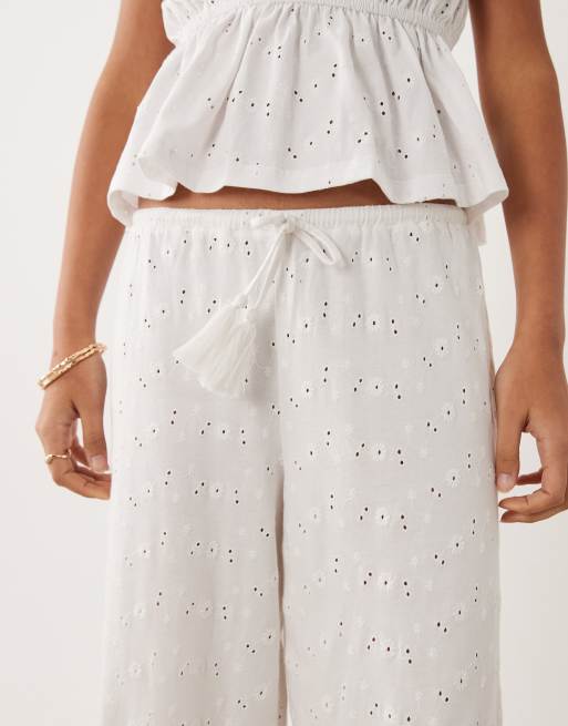 ASOS DESIGN - Pantalon large d'ensemble en jersey à broderie anglaise avec cordon de serrage à pampilles - Blanc, 3 de 5