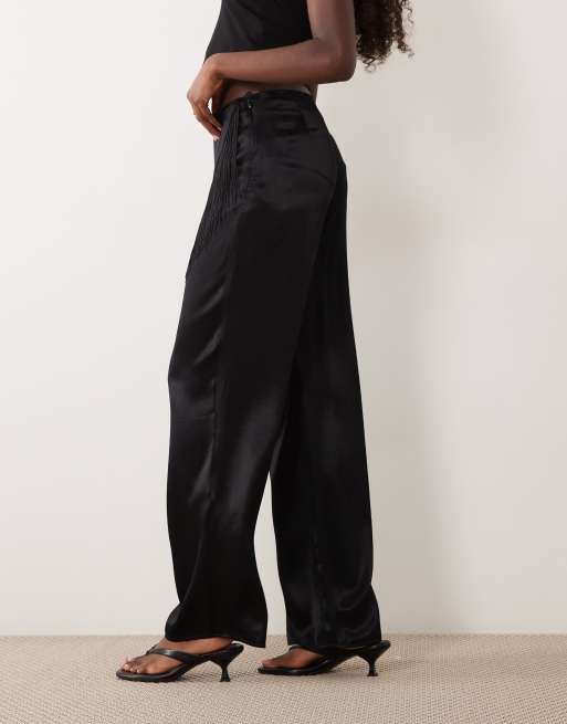 ASOS DESIGN - Pantalon large effet croisé en satin à franges - Noir, 2 de 5