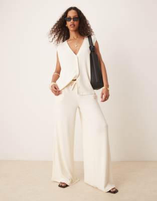 ASOS DESIGN - Pantalon large en maille texturée - Crème-Blanc
