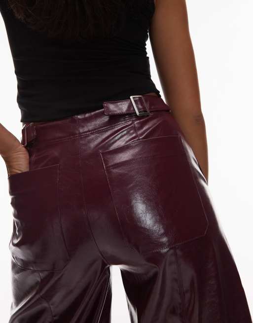 ASOS DESIGN - Pantalon large en similicuir à détail languette - Bordeaux, 2 de 5