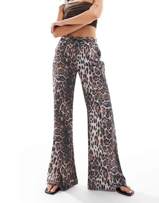 ASOS DESIGN - Pantalon large texturé à imprimé animal