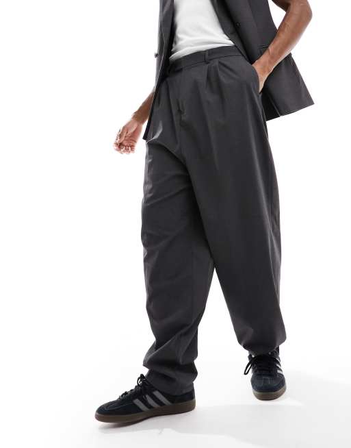 ASOS DESIGN - Pantalon met ballonpijpen en geplooide voorkant in antraciet