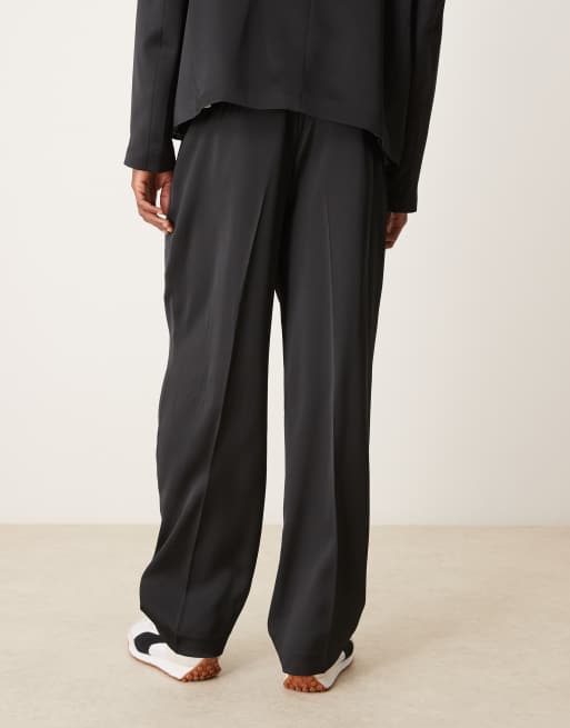 ASOS DESIGN - Pantalon met wijde pijpen in zwart satijn, 3 van 5