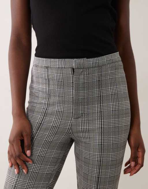 ASOS DESIGN - Pantalón pitillo con bajo de estribo y estampado a cuadros, 4 de 5