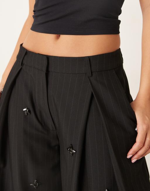 ASOS DESIGN - Pantalon taille basse ajusté avec ornements et fines rayures - Noir , 4 de 5