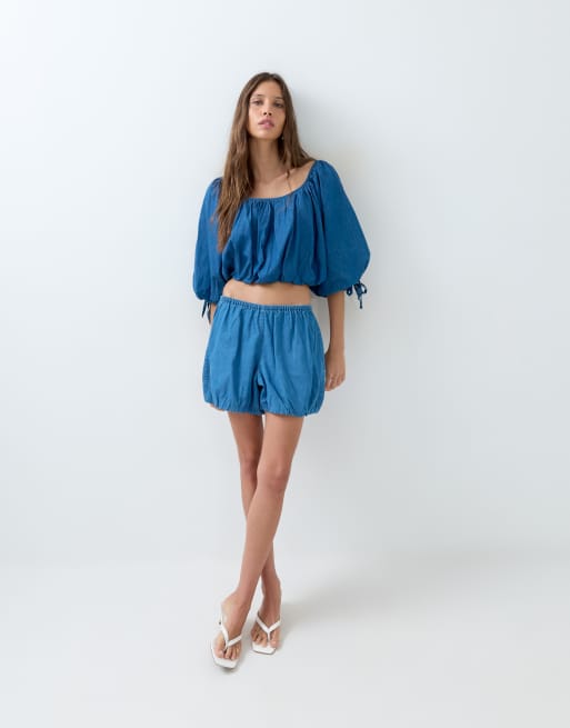 ASOS DESIGN - Pantaloncini a palloncino in denim blu medio in coordinato, 2 di 5