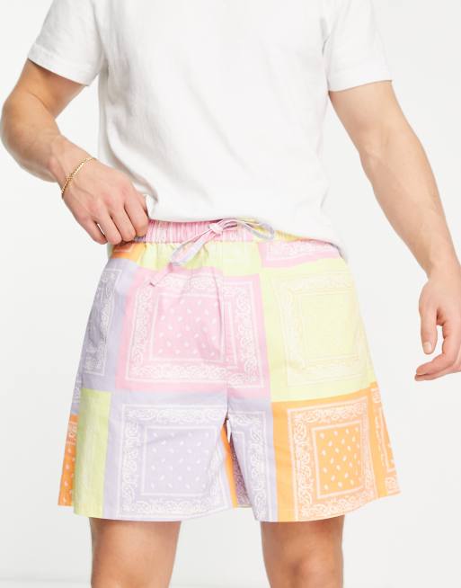 ASOS DESIGN - Pantaloncini ampi multicolore con stampa cachemire 