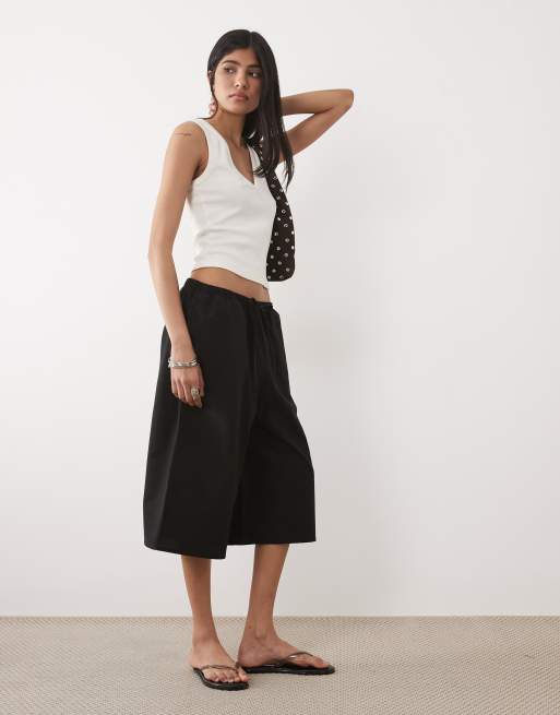 ASOS DESIGN - Pantaloncini bermuda taglio lungo in lino neri