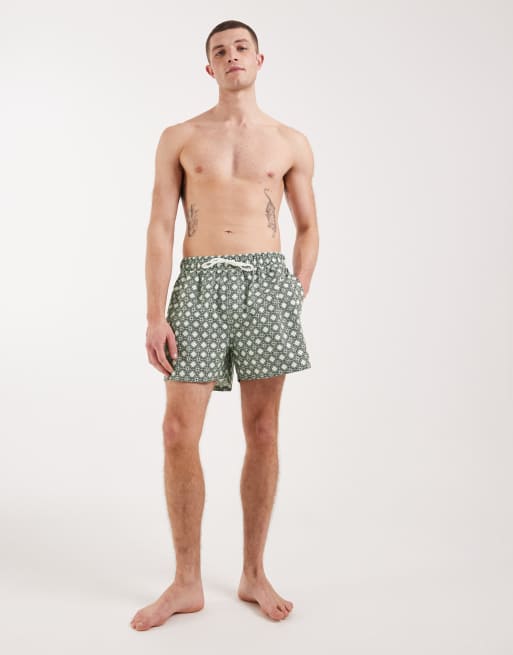 ASOS DESIGN - Pantaloncini da bagno corti verdi con stampa geometrica, 2 di 5