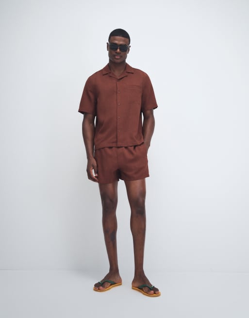 ASOS DESIGN - Pantaloncini da bagno super corti marroni effetto lino in coordinato