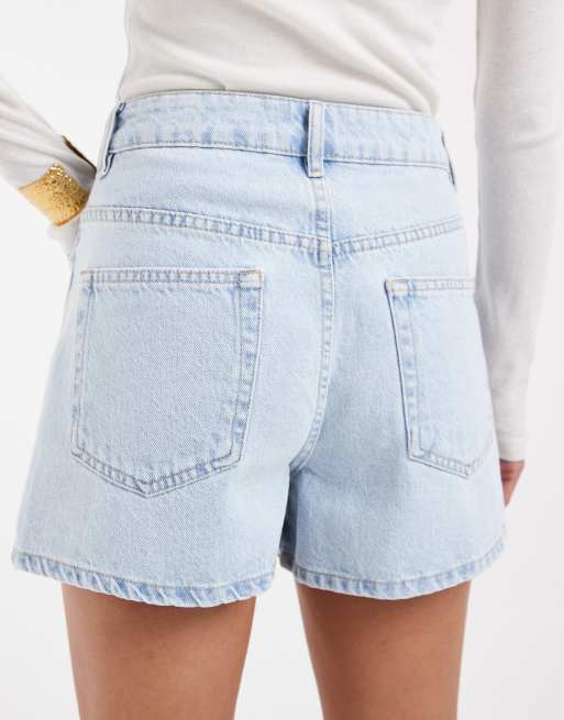 ASOS DESIGN - Pantaloncini di jeans a vita alta lavaggio blu chiaro, 4 di 5