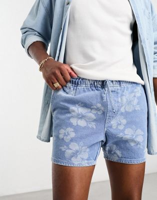 ASOS DESIGN pull on shorter length denim shorts in flower print - ASOS Price Checker