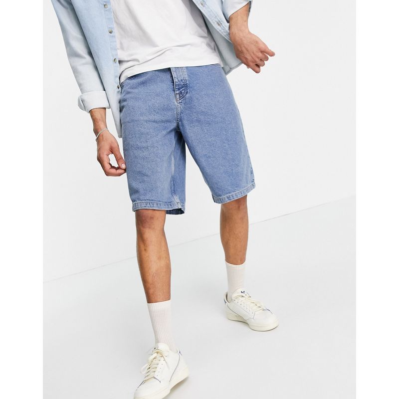 DESIGN - Pantaloncini di jeans, taglio slim, stile skater, lavaggio blu medio