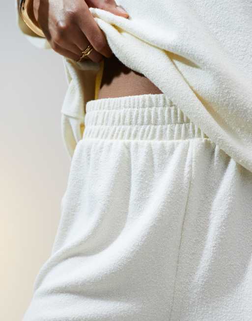 ASOS DESIGN - Pantaloncini in maglia crema testurizzata in coordinato, 2 di 5