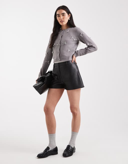 ASOS DESIGN - Pantaloncini in pelle sintetica neri, 2 di 5