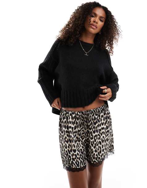 ASOS DESIGN - Pantaloncini in raso leopardati con fondo in pizzo - view 1