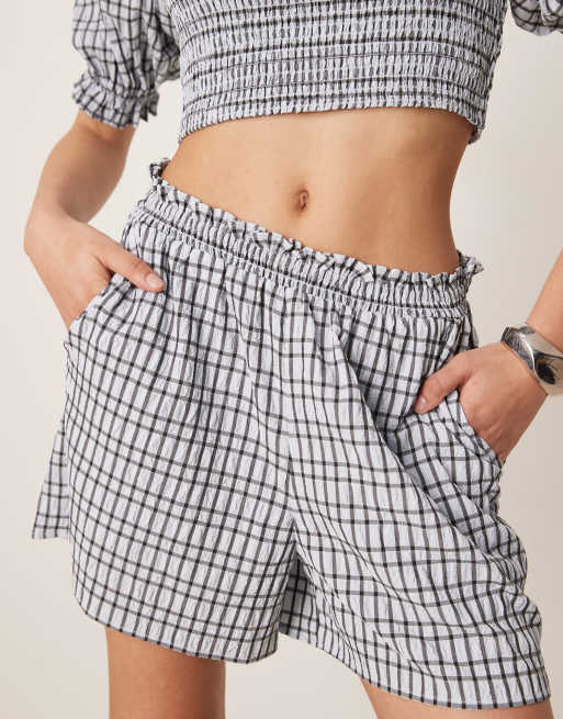 ASOS DESIGN - Pantaloncini in seersucker blu a quadri in coordinato, 2 di 4