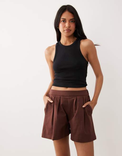 ASOS DESIGN - Pantaloncini in twill di cotone color cioccolato a pieghe, 3 di 5