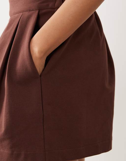 ASOS DESIGN - Pantaloncini in twill di cotone color cioccolato a pieghe, 5 di 5