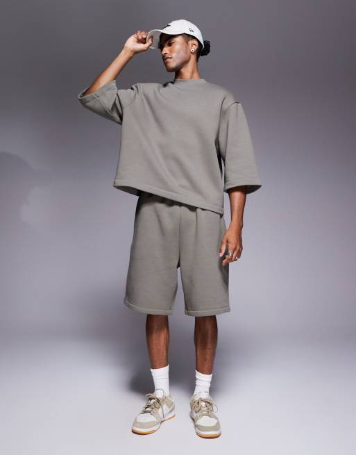 ASOS DESIGN - Pantaloncini kaki taglio lungo