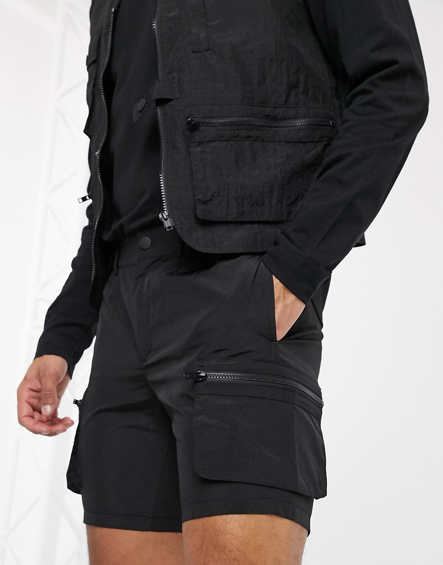 ASOS DESIGN - Pantaloncini multitasche in nylon neri coordinati-Nero