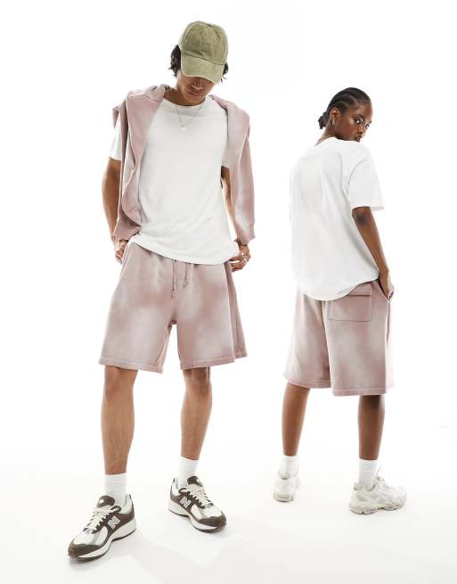 ASOS DESIGN - Pantaloncini oversize unisex marrone slavato con orlo grezzo in coordinato